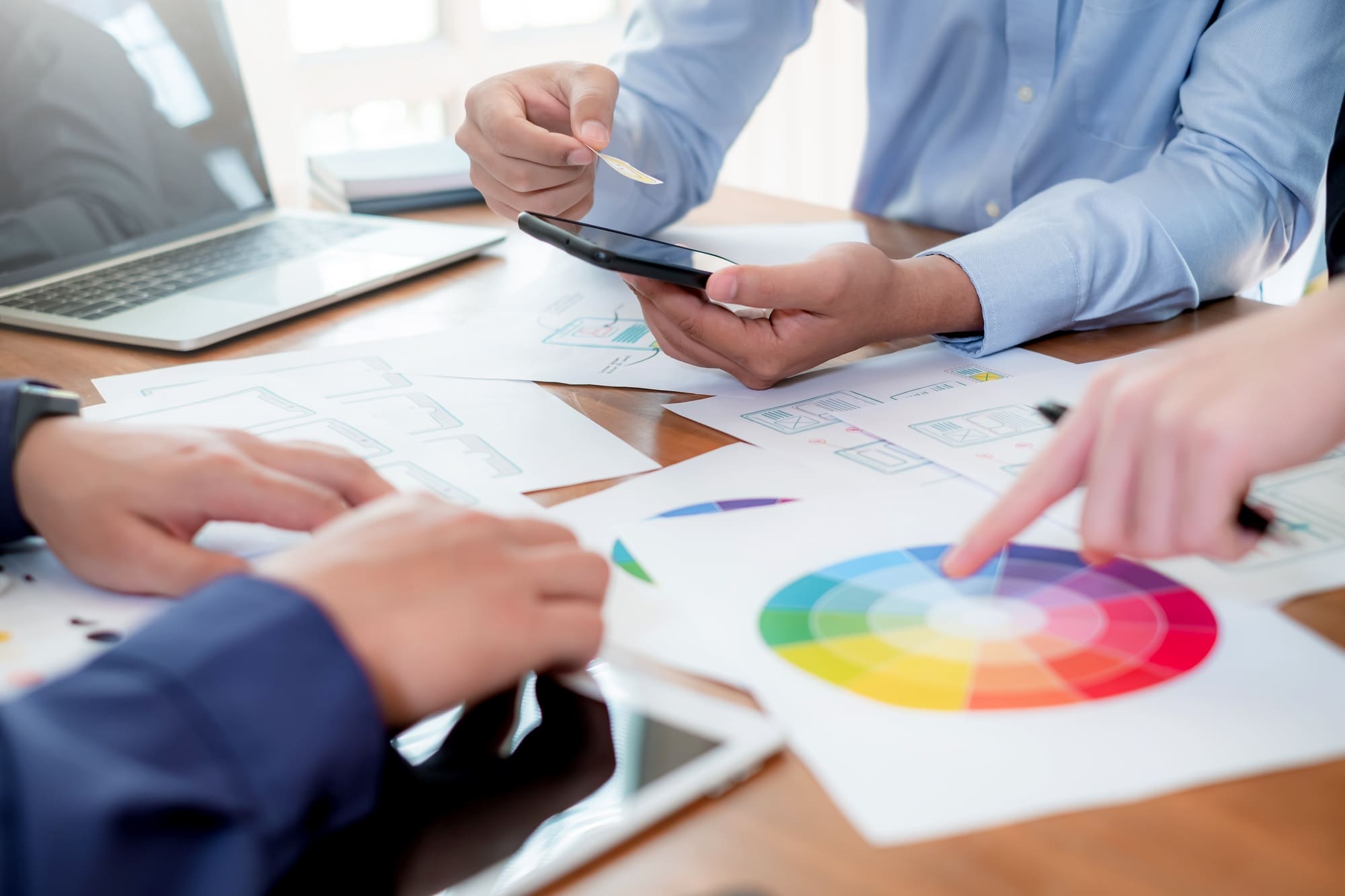 Top 5 UX/UI Design Challenges Every Modern Designer